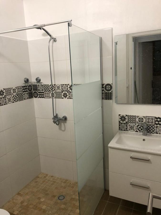 Hostel La Promenade House Nicea Zewnętrze zdjęcie