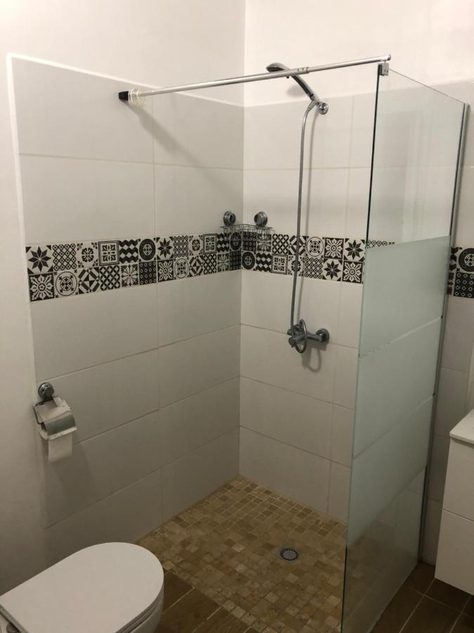 Hostel La Promenade House Nicea Zewnętrze zdjęcie