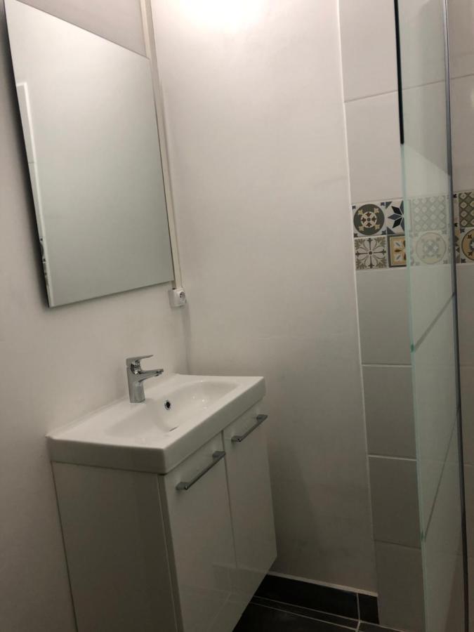 Hostel La Promenade House Nicea Zewnętrze zdjęcie