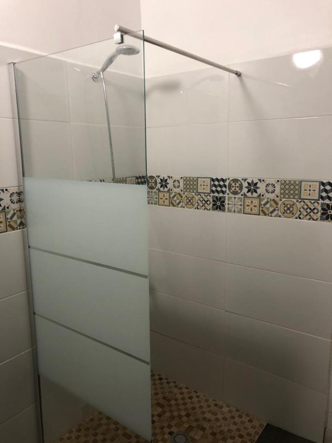 Hostel La Promenade House Nicea Zewnętrze zdjęcie