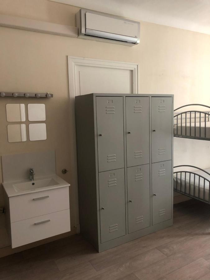 Hostel La Promenade House Nicea Zewnętrze zdjęcie